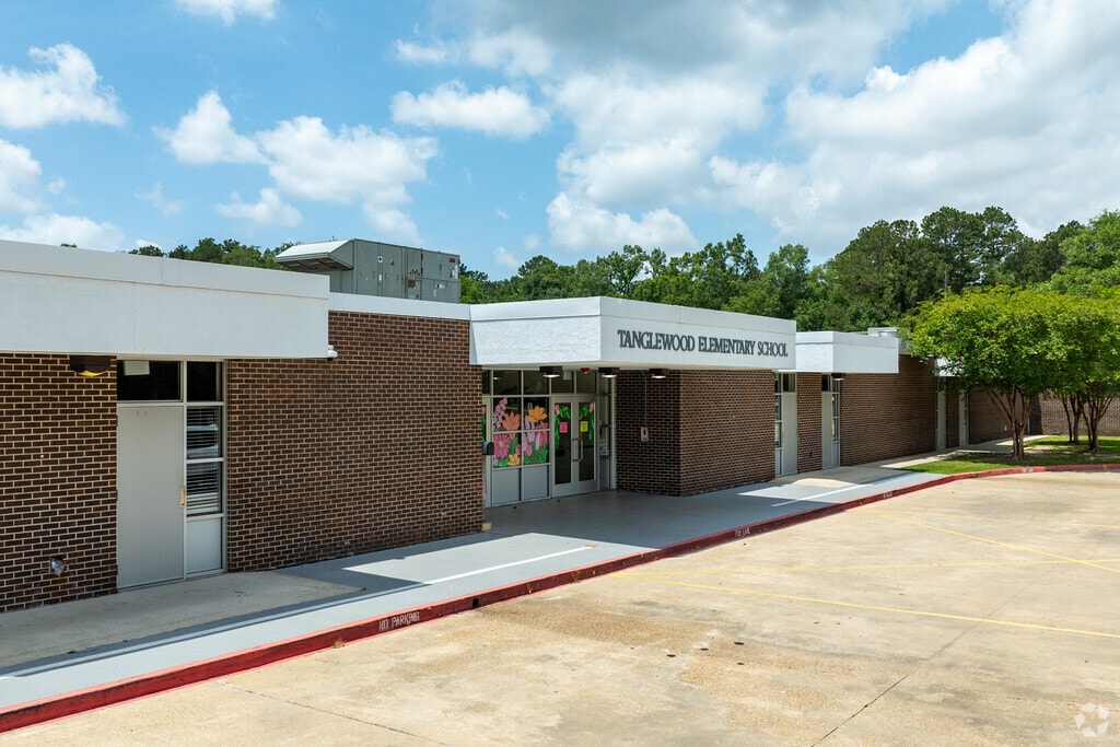 Tanglewood Elementary School earned a high A grade from Niche.