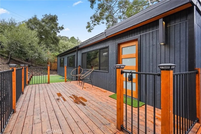 21171 Colina Dr, Topanga, CA 90290 - photo 1