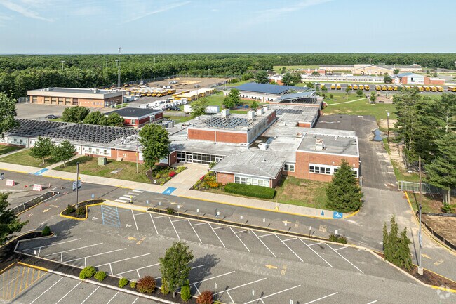 Swift Elementary School expansive campus helps students achieve success.