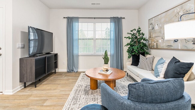 205 Moyer Dr, Burlington, NC 27253 - photo 5