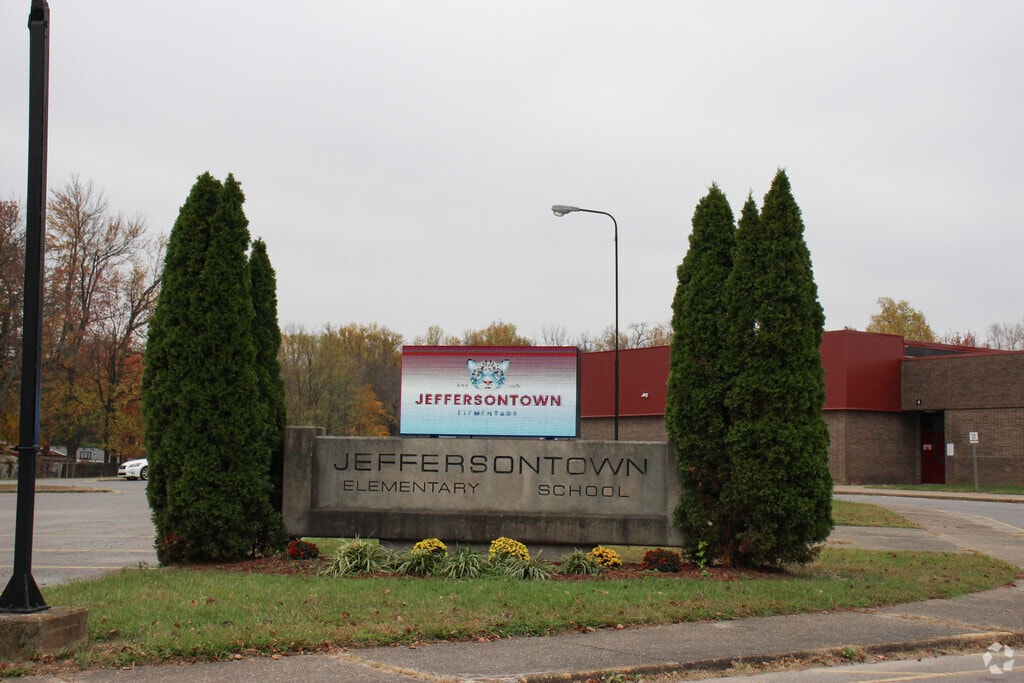 Jeffersontown Elementary School provides education in the neighborhood of 
Jeffersontown.