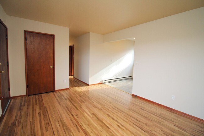 1630-1632-1632 Ne 81st Ave unit 1630, Portland, OR 97213 - photo 5