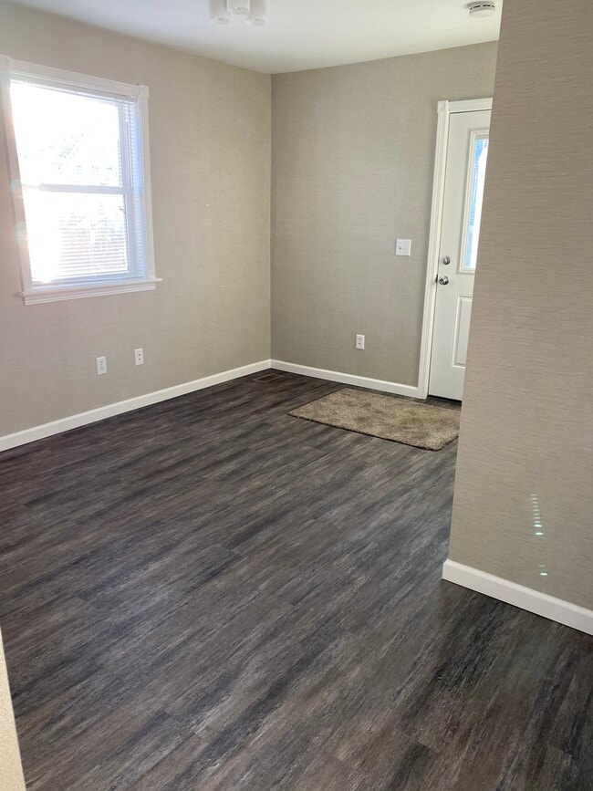 219 Washington St unit B, Findlay, OH 45840 - photo 4