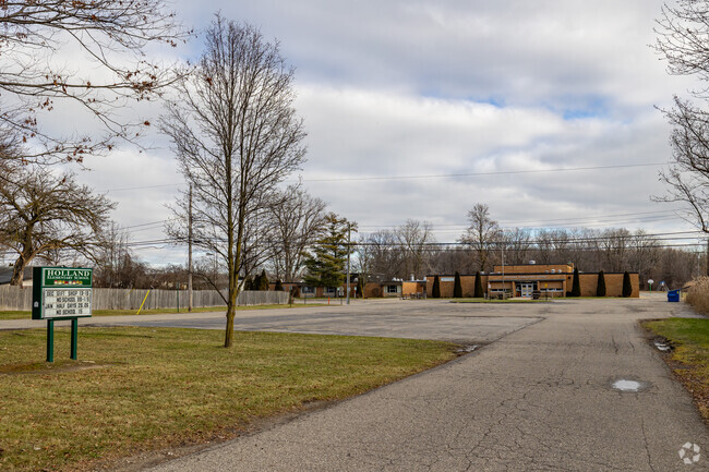 Holland Elementary School entrance to main lot.