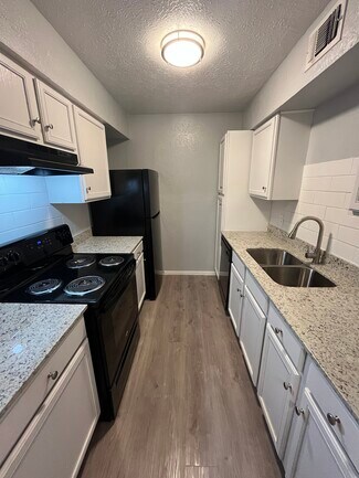 315 Cedar St, Cedar Hill, TX 75104