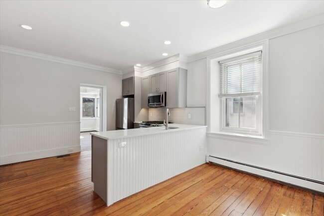 75 W Ashland St unit 3rd Floor, Doylestown, PA 18901 - photo 3