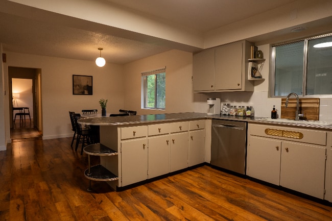 5205 Faircrest Ln, Saginaw, MI 48638 - photo 7