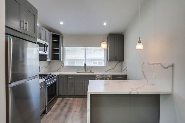 Retro Style Apartment Building with Pool and Gym - Secure, Modern and Lease-Ready!, Inglewood, CA 90302 - photo 5