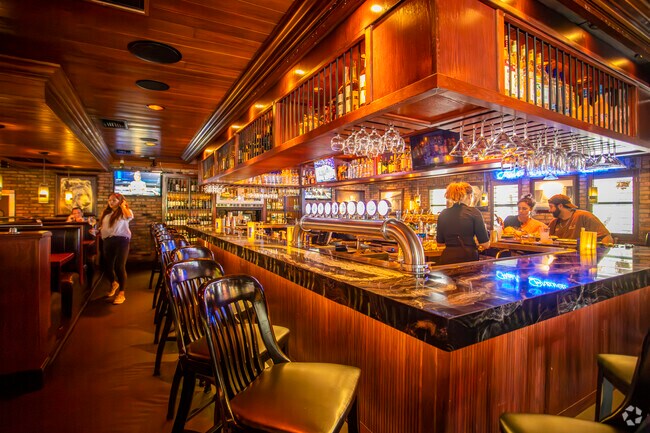 Big Bear Brewery Company in Coral Springs, FL has a modern and cozy atmosphere.