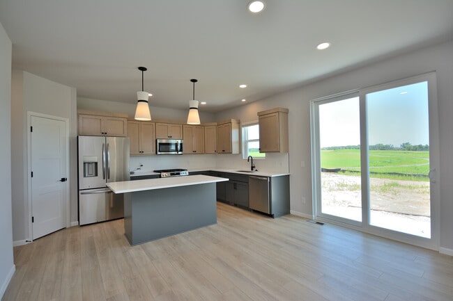 1299 Arrowood Cir W, Oconomowoc, WI 53066 - photo 6