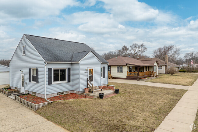 Mapleview is home to a variety of different houses.