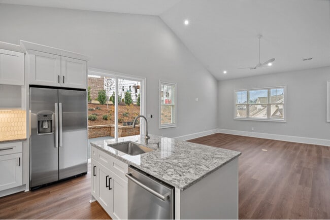 805 Naples Dr, Davidson, NC 28036 - photo 6