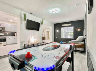 1213 Corbett Ln Unit 1, Orlando, FL 32806