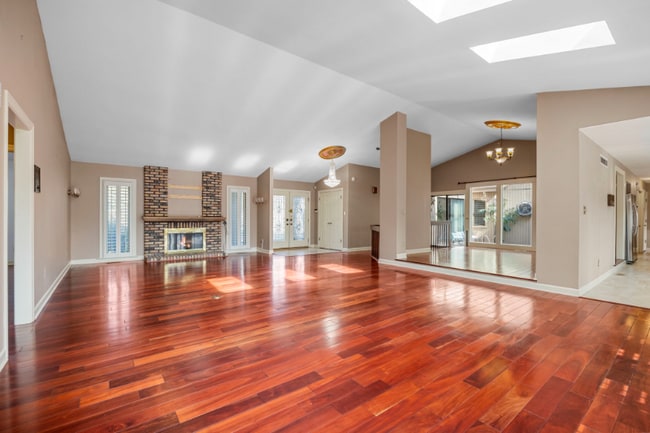 2244 Kehrsglen Ct, Chesterfield, MO 63005 - photo 2