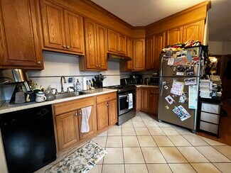 7 Phillips St Unit 4, Boston, MA 02114