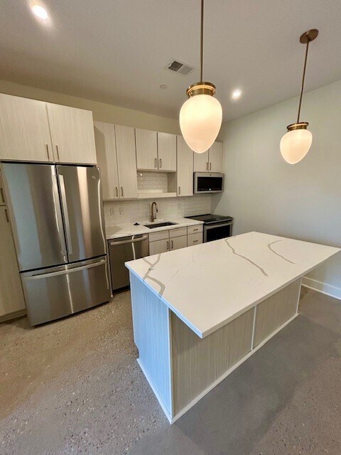 1810 Sils Ave, Louisville, KY 40205