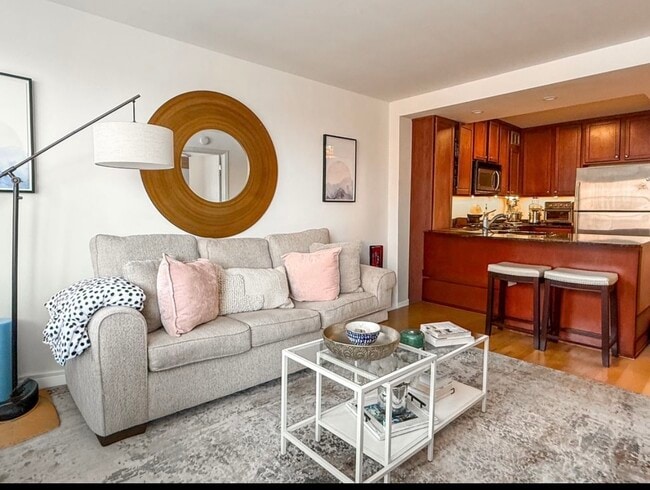 2300 N Commonwealth Ave unit 5C, Chicago, IL 60614 - photo 4