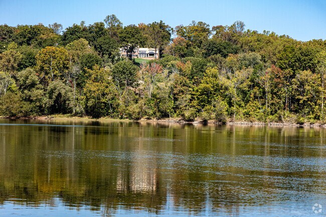 You'll love the amazing views of the James River along the nature trails throughout Willow Oaks.