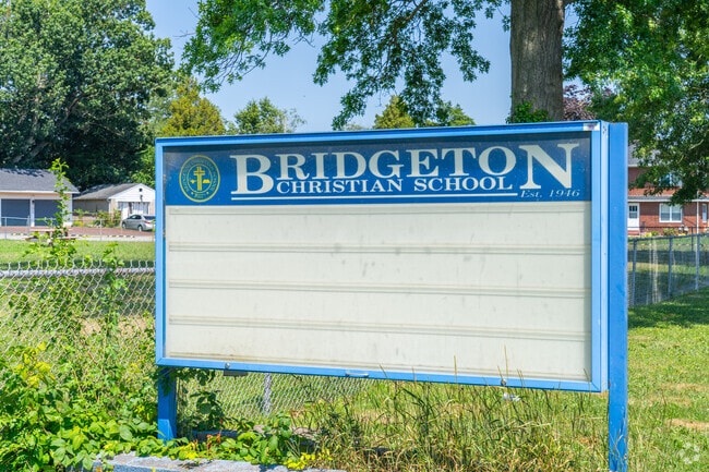 Bridgeton Christian School serves 44 students.