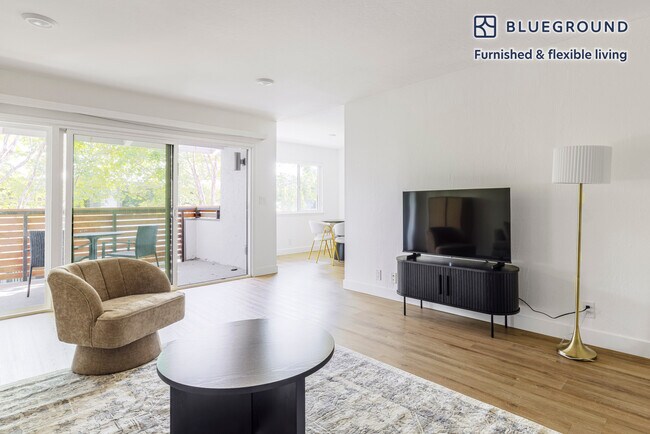 20200 Lucille Ave unit FL2-ID1975, Cupertino, CA 95014 - photo 4