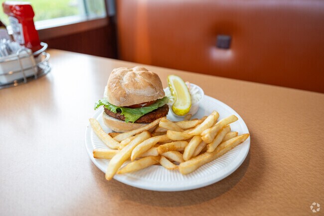 Alexis Diner serves fresh, homestyle dishes daily near North Greenbush.