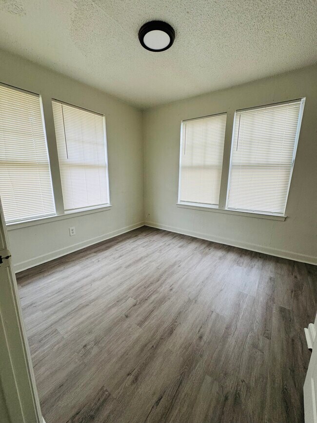 7635 Pickett St, Jacksonville, FL 32208 - photo 6