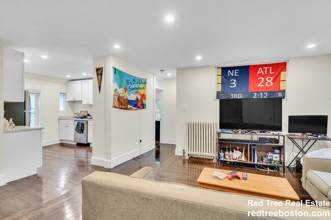 26 John St unit 3, Newton Center, MA 02459 - photo 2