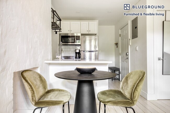 317 E 5th St unit FL3-ID878, New York, NY 10003 - photo 2