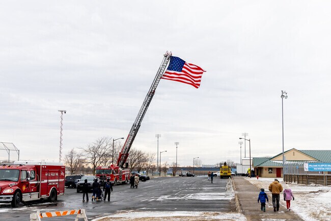 Apple Valley Mid-Winter Fest celebrates live music and local food in Scott Highlands and surrounding areas.