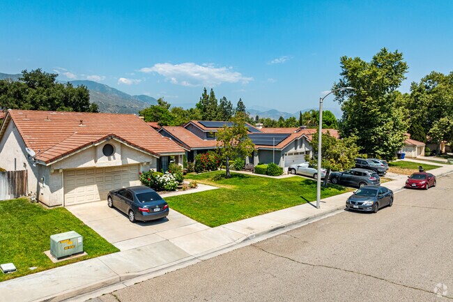 Single-family Spanish style homes can be found throughout the University neighborhood.