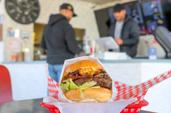 The Giant Junction at Burger Junction near Glen Elder is massive.