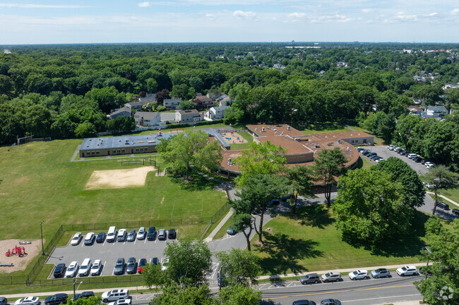 Village Elementary School in Syosset serves students grades K-5.