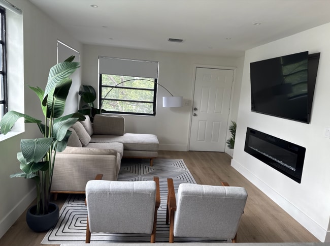 1716 SW 11th St unit 3, Miami, FL 33135 - photo 2