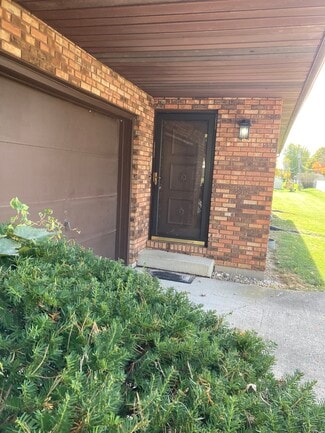 995 Kingswood Dr Unit 995 Kingswood, Lima, OH 45804