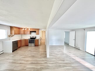 11 Marshall St Unit Apartment, Massapequa, NY 11758