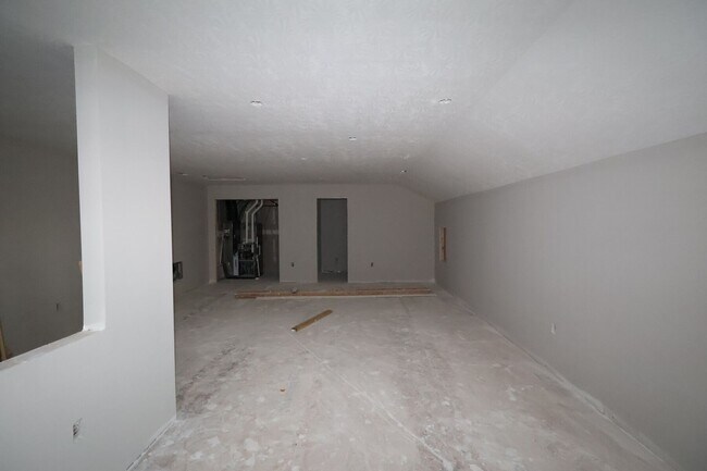 3976 Olinger Ln, Fairfield Township, OH 45011 - photo 6