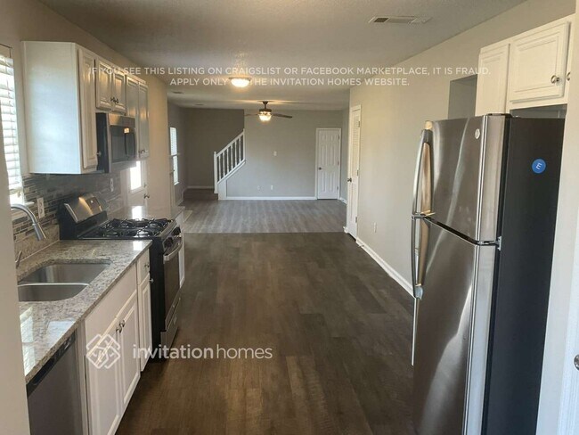 6813 Fireside Ln, Atlanta, GA 30349 - photo 5