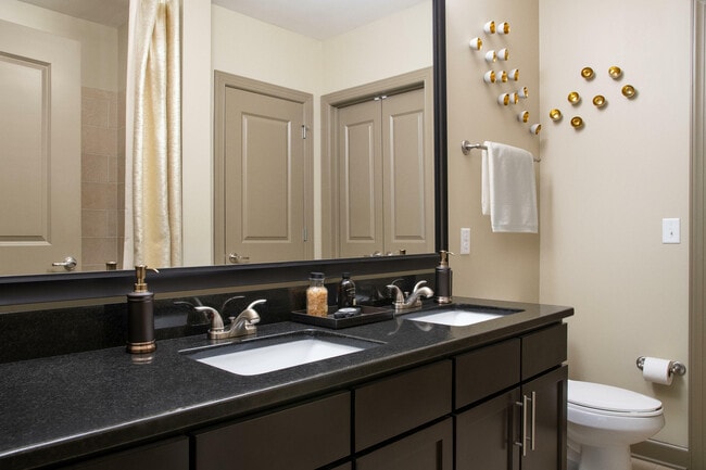 Emory Point, Atlanta, GA 30329 - photo 4