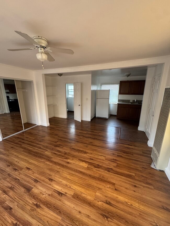 655 Westmount Dr unit 655 1-4, West Hollywood, CA 90069 - photo 4