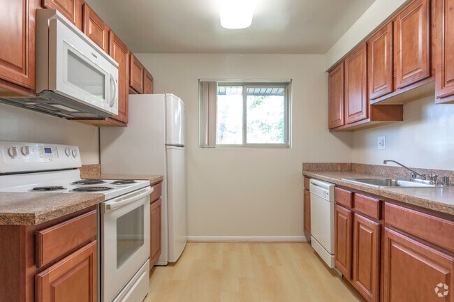 Somerset At Towson - 2 BR, 1 BA