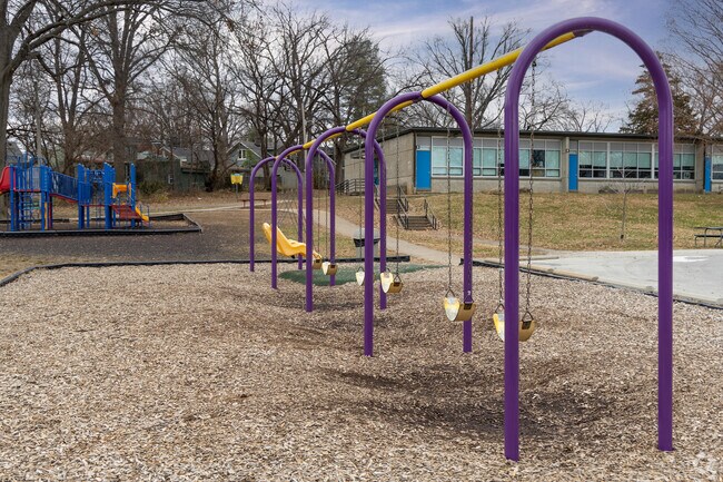 Hawthorne Elementary School has 469 students in attendance.