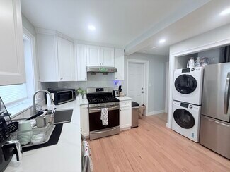 197 Arlington St Unit 2, Quincy, MA 02170