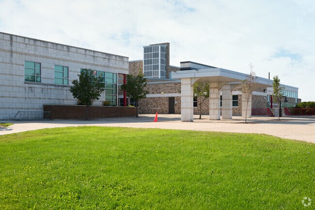 Alternate view of Hilton High School.