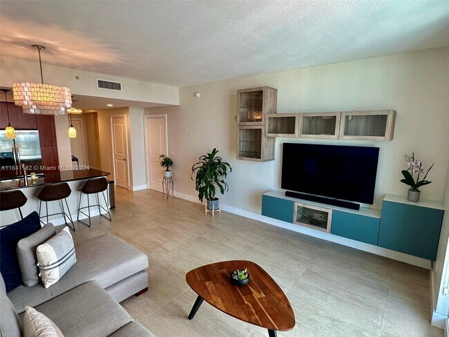 Strada 315 unit 2008, Fort Lauderdale, FL 33301 - photo 2