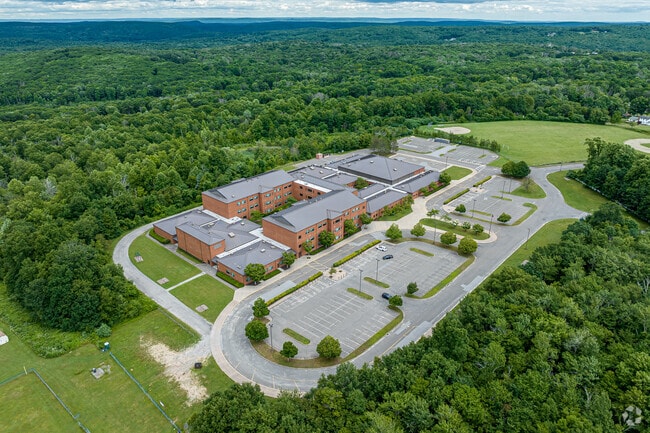 Niche gives Torrington Middle School a C minus rating.