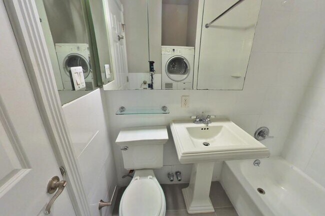 209 E 25th St unit 1A, New York, NY 10010 - photo 7