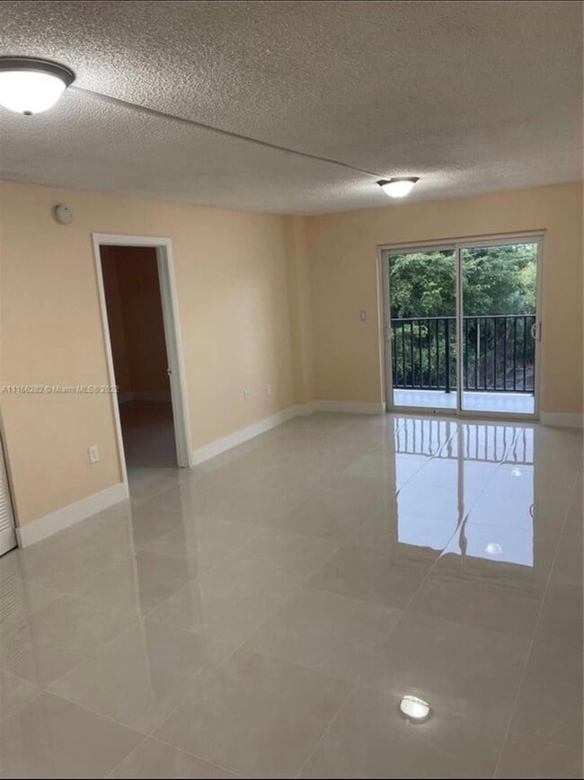 4801 NW 7th St Unit 407 16, Miami, FL 33126