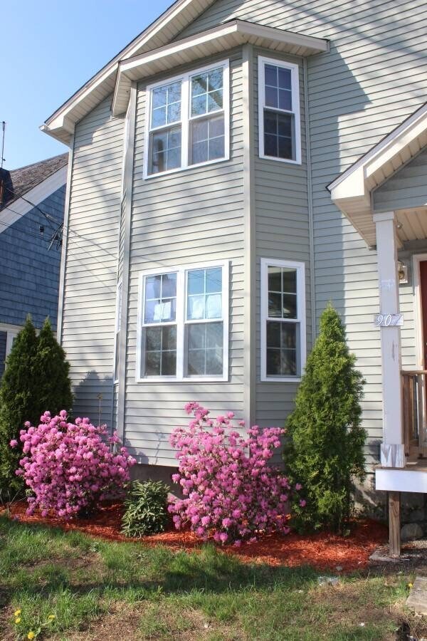 907 Smith St Unit . A - 1st Floor, Providence, RI 02908