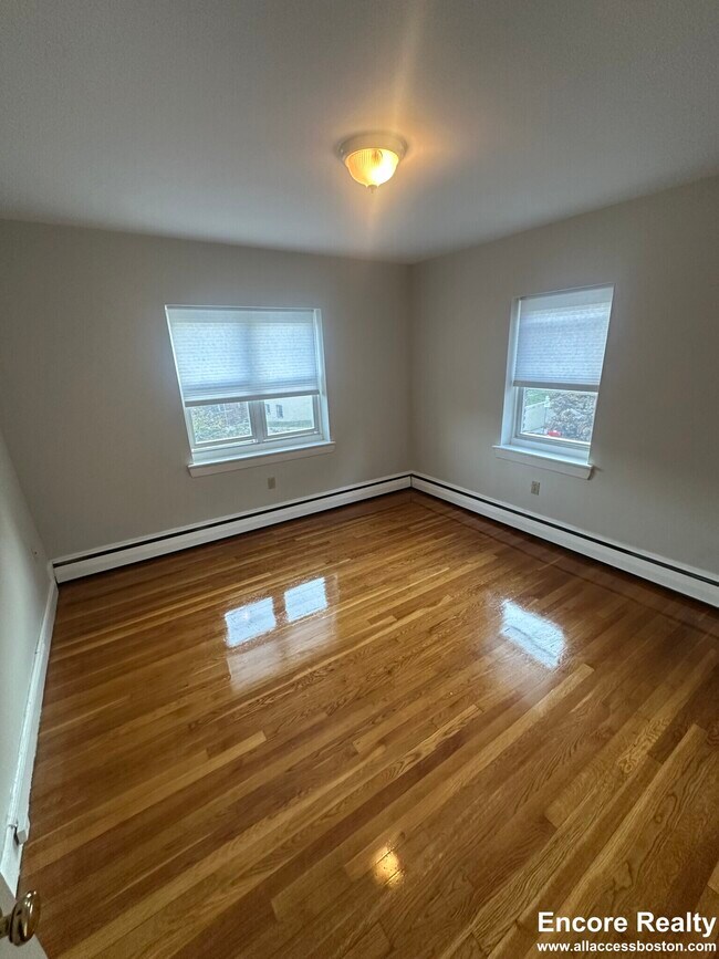 61 Selkirk Rd unit 17, Brighton, MA 02135 - photo 4