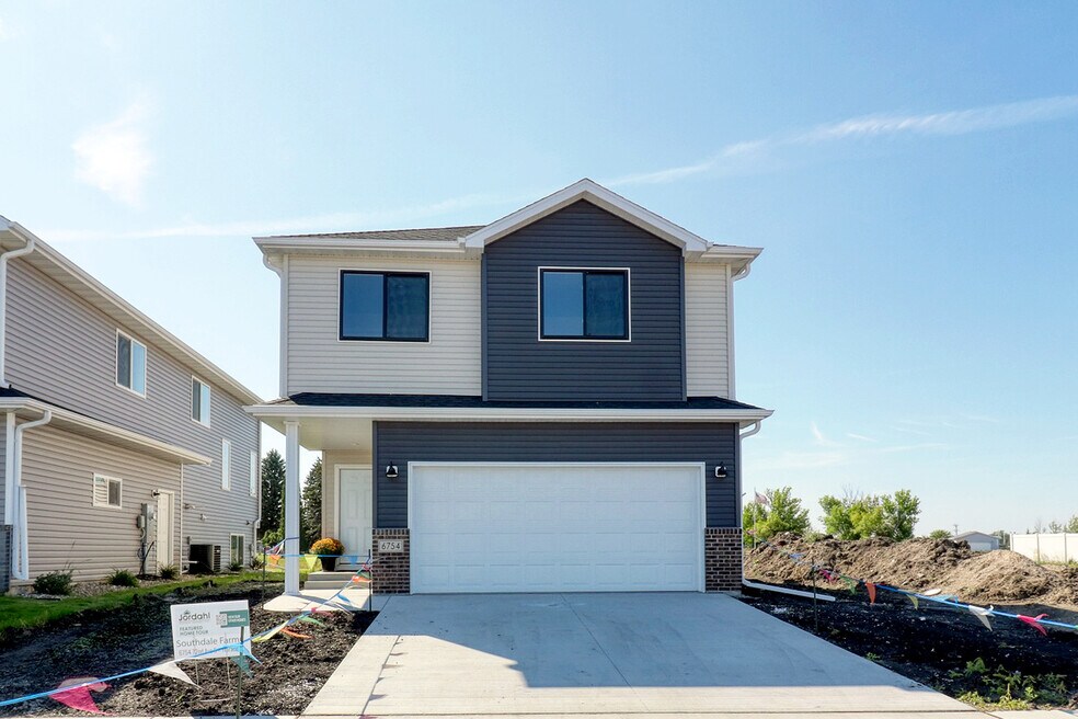 6713 Samuel Dr unit 37410801, Horace, ND 58047 - photo 1